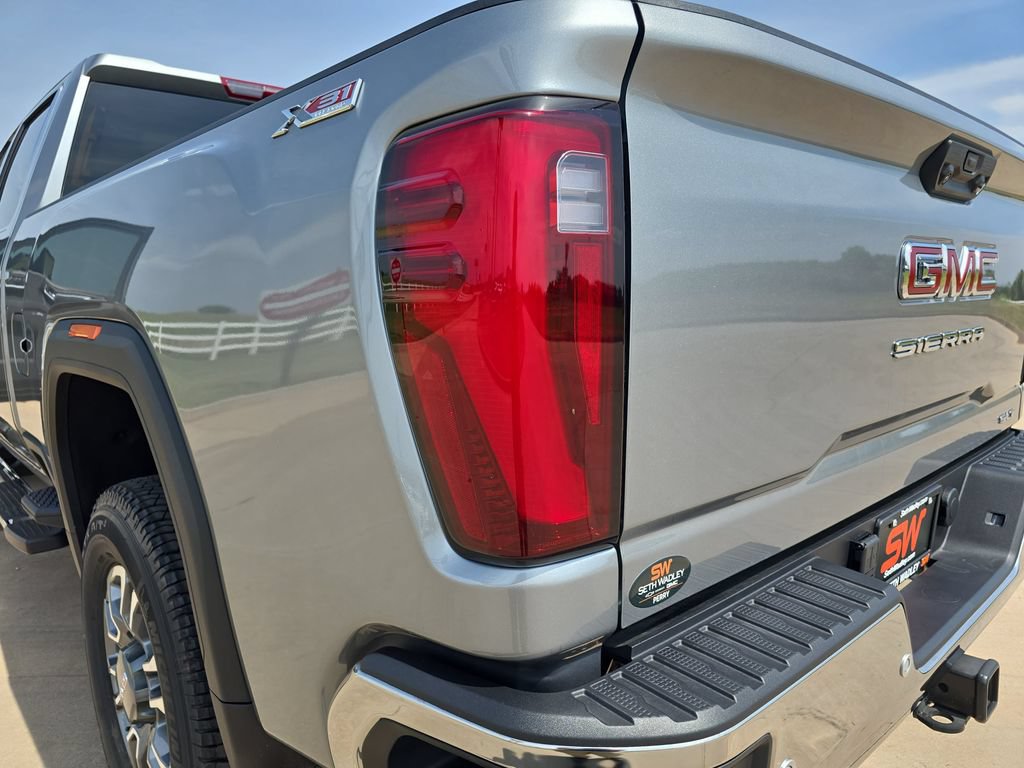 New 2026 GMC Sierra 2500 SLT w/ SLT Premium Package AWD/4WD image 34