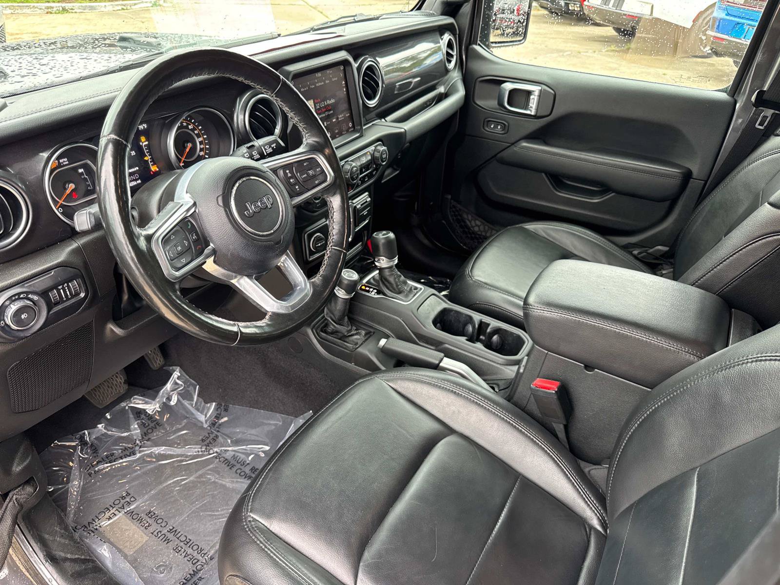 Used 2022 Jeep Wrangler Unlimited Sahara AWD/4WD image 23