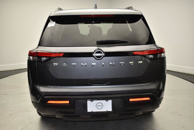 Certified 2025 Nissan Pathfinder SV FWD image 6