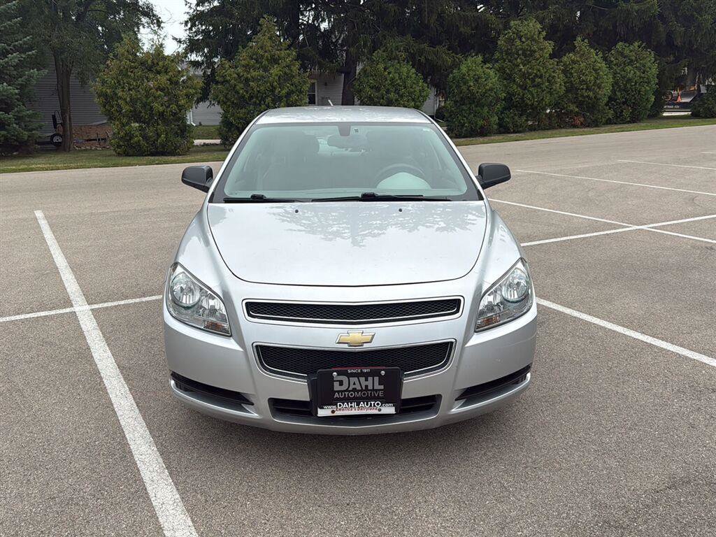 Used 2010 Chevrolet Malibu LS FWD image 2