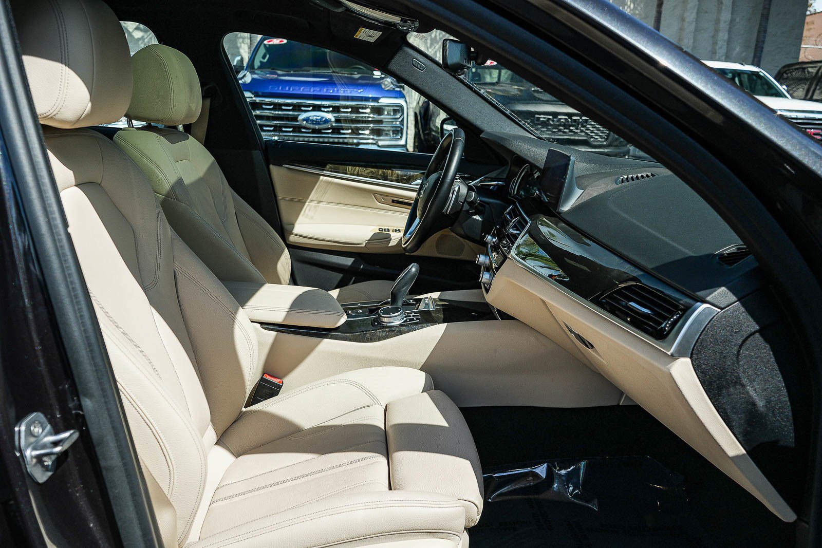 Used 2019 BMW 540i w/ Convenience Package RWD image 16