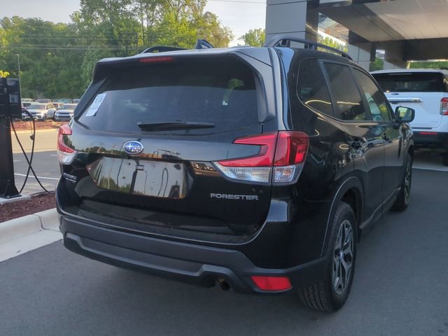 Used 2023 Subaru Forester Premium AWD/4WD image 9