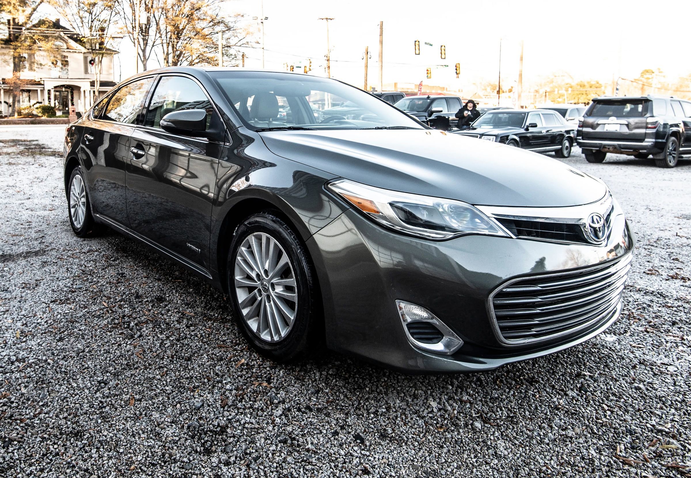 Used 2013 Toyota Avalon XLE Premium image 14