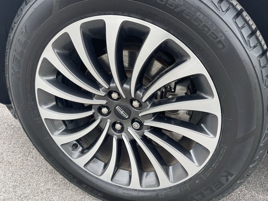 Used 2023 Lincoln Aviator Reserve w/ Elements Package Plus image 10