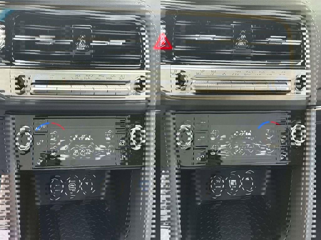 Used 2024 Genesis G70 3.3T Advanced w/ Sport Prestige Package image 30