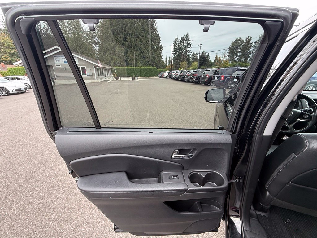 Used 2020 Honda Pilot Touring image 16