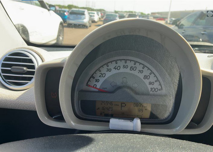 Used 2013 smart fortwo passion RWD image 3