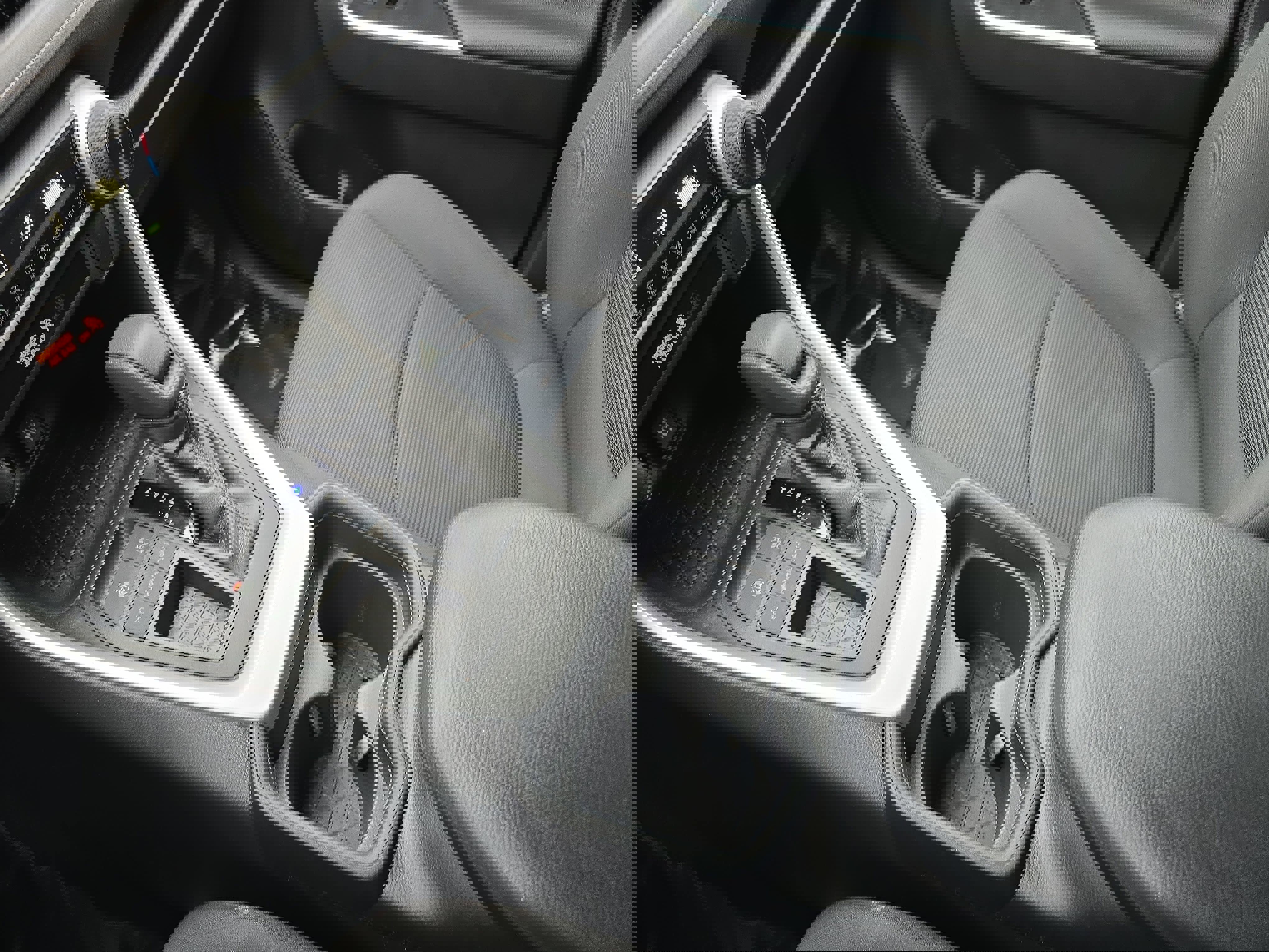 Used 2019 Toyota RAV4 LE image 23