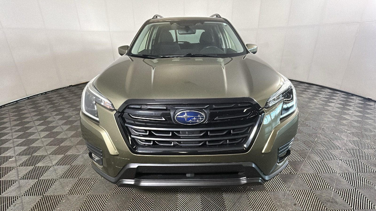 Used 2023 Subaru Forester Premium AWD/4WD image 9
