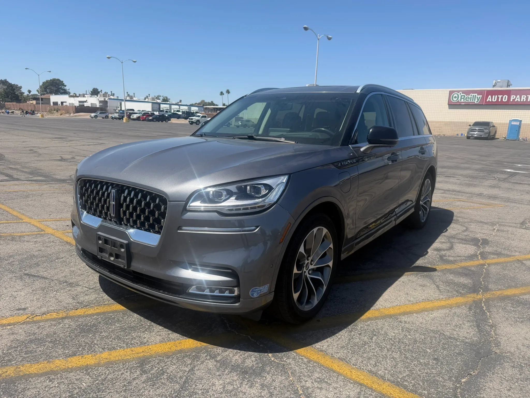Used 2021 Lincoln Aviator Grand Touring AWD/4WD image 2
