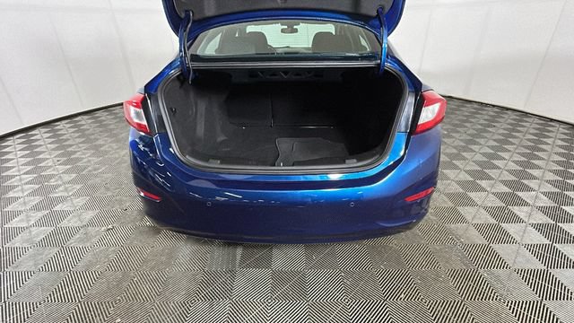 Used 2019 Chevrolet Cruze LT w/ Convenience Package FWD image 27