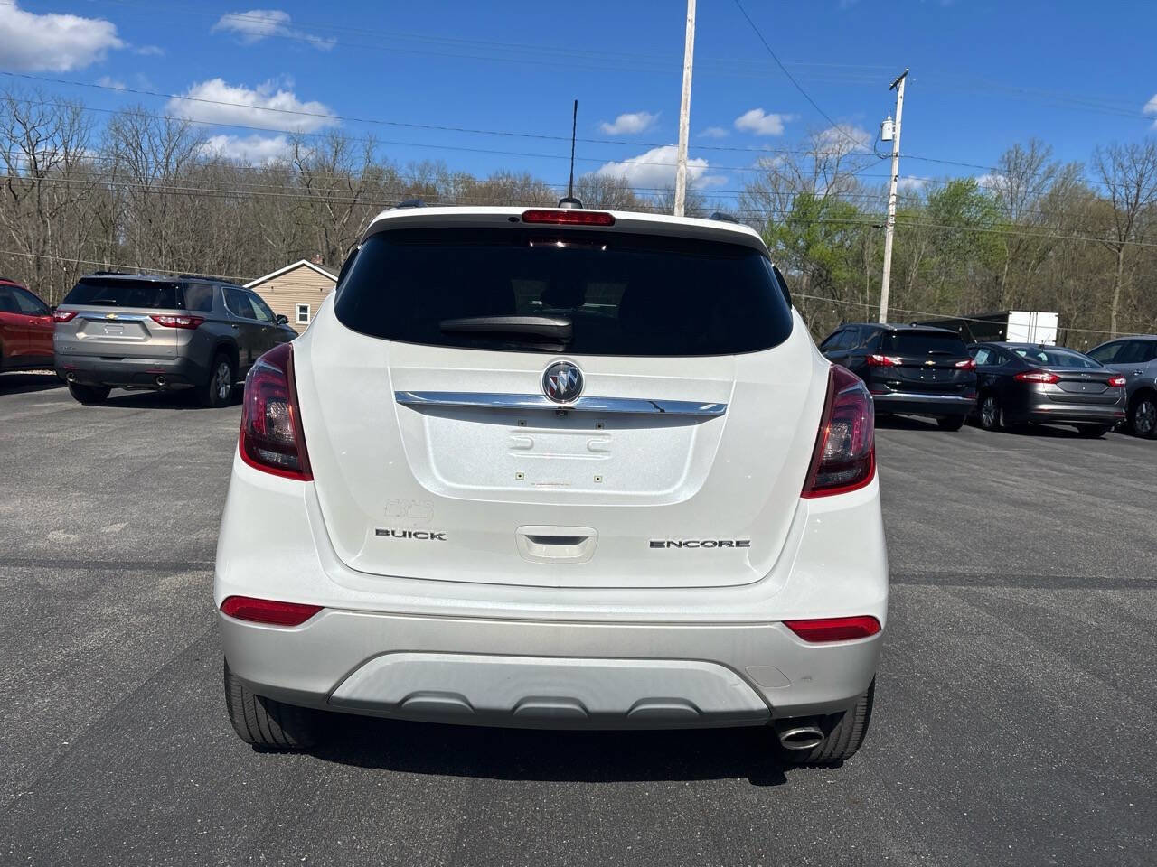 Used 2017 Buick Encore Essence w/ Experience Buick Package FWD image 6
