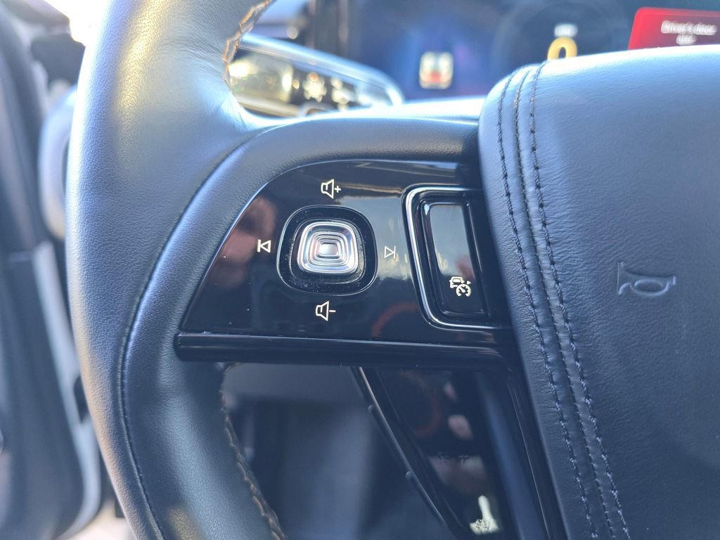 Used 2025 Lincoln Aviator Reserve w/ Jet Appearance Package AWD/4WD image 22