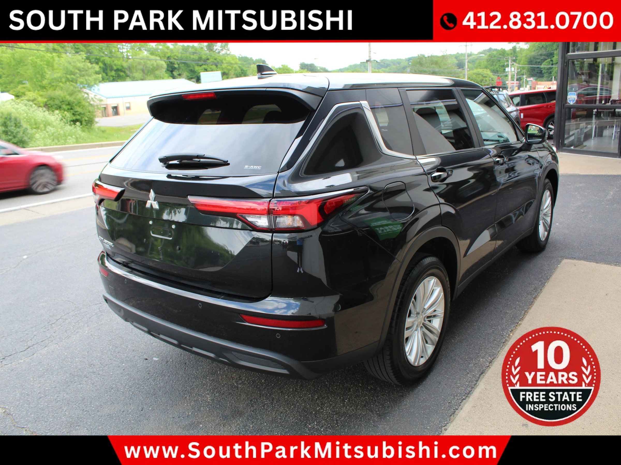Used 2024 Mitsubishi Outlander ES AWD/4WD image 9