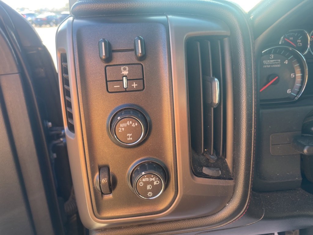 Used 2017 GMC Sierra 1500 SLT w/ All Terrain X Package image 17