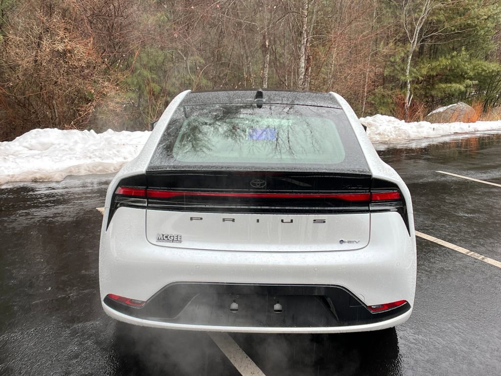 New 2026 Toyota Prius XLE image 4