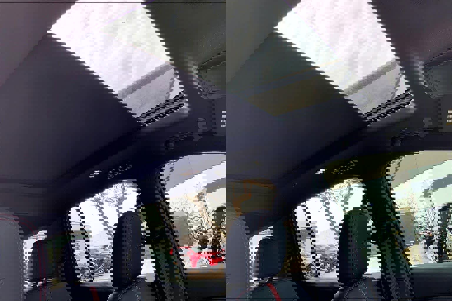 Used 2024 Chevrolet Traverse RS image 14