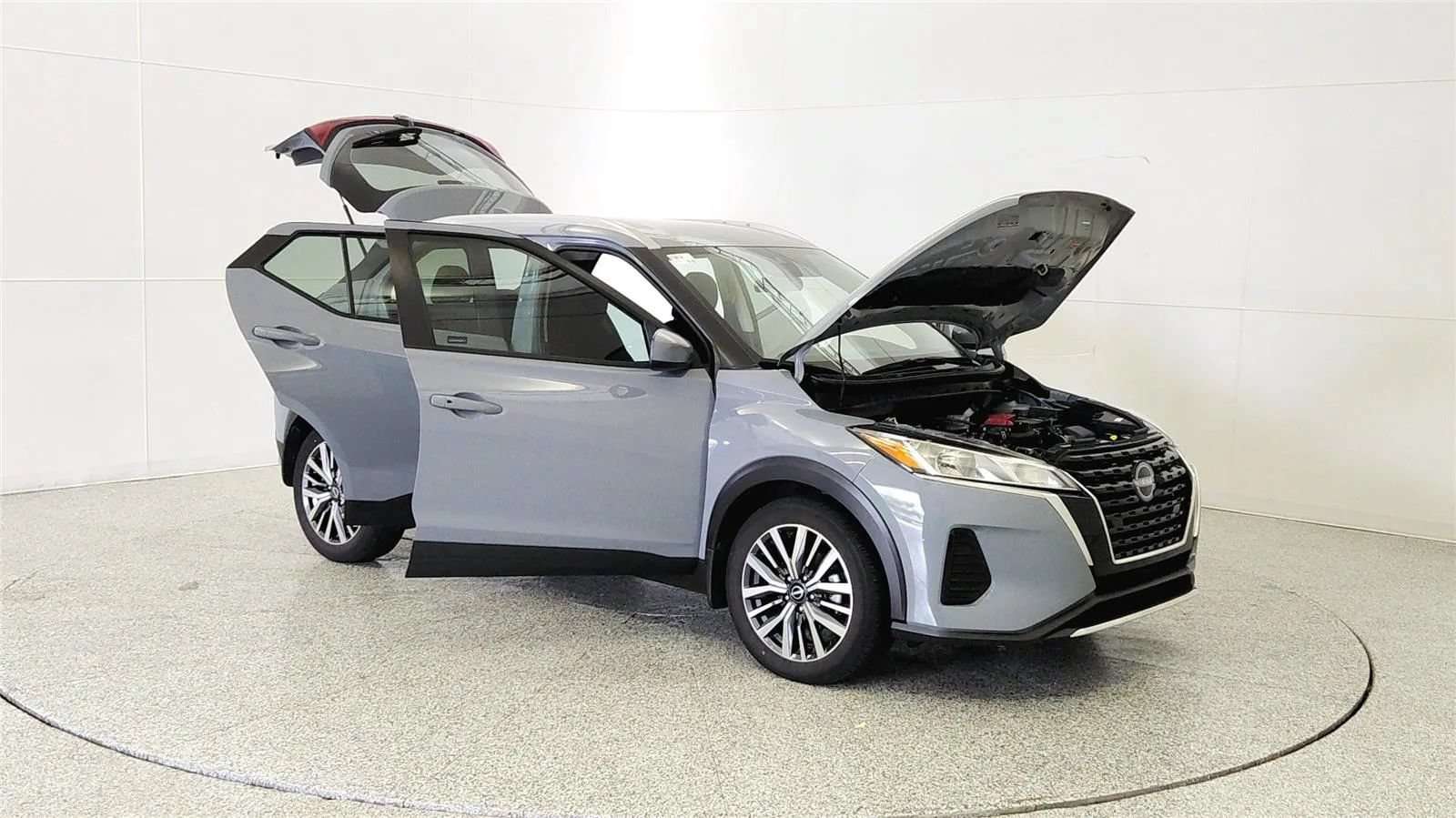 Used 2024 Nissan Kicks SV FWD image 9
