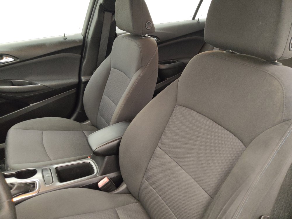 Used 2018 Chevrolet Cruze LT w/ Convenience Package FWD image 17