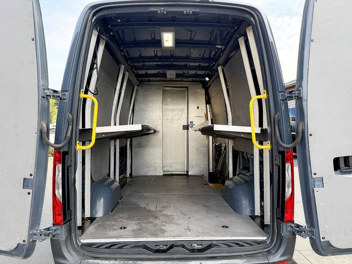 Used 2019 Mercedes-Benz Sprinter 144 image 14