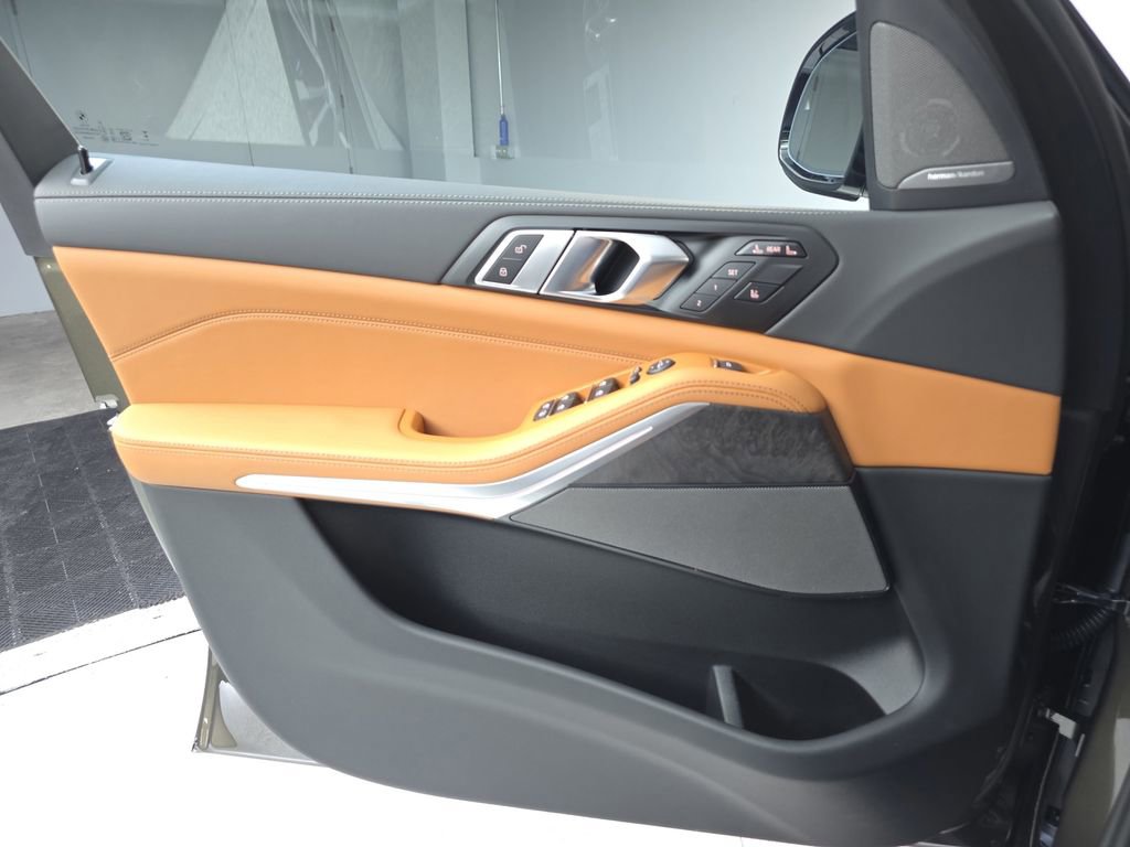 New 2026 BMW X7 xDrive40i w/ M Sport Package image 28