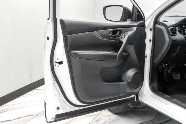 Used 2018 Nissan Rogue Sport S w/ S Appearance Package FWD image 46