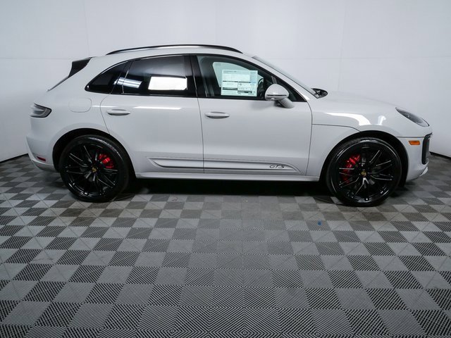 New 2026 Porsche Macan GTS image 27