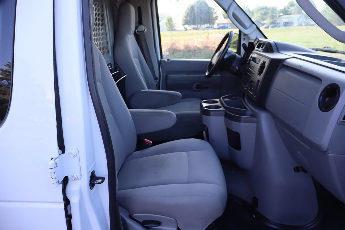 Used 2014 Ford E-250 and Econoline 250 w/ Power Group RWD image 22