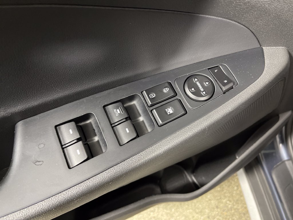 Used 2019 Hyundai Tucson Sport w/ Cargo Package FWD image 18