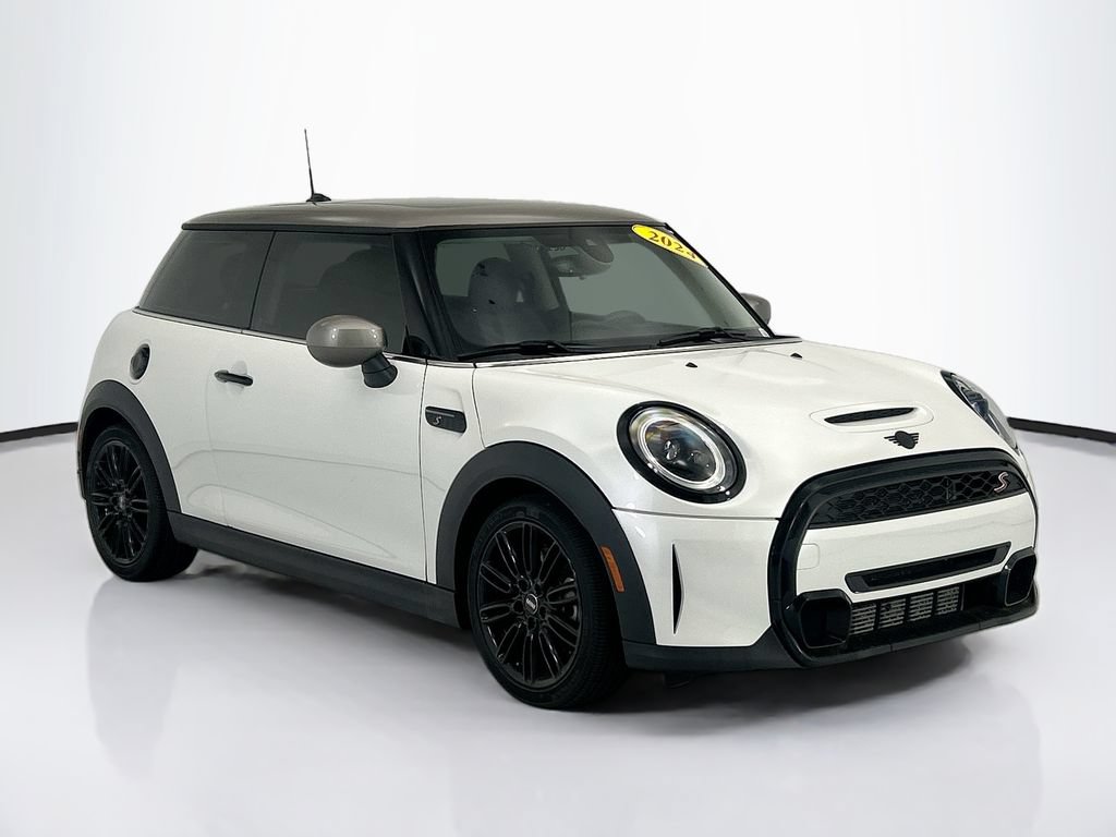 Used 2024 MINI Cooper S FWD image 3