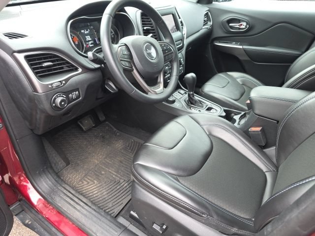 Used 2019 Jeep Cherokee Latitude Plus AWD/4WD image 23