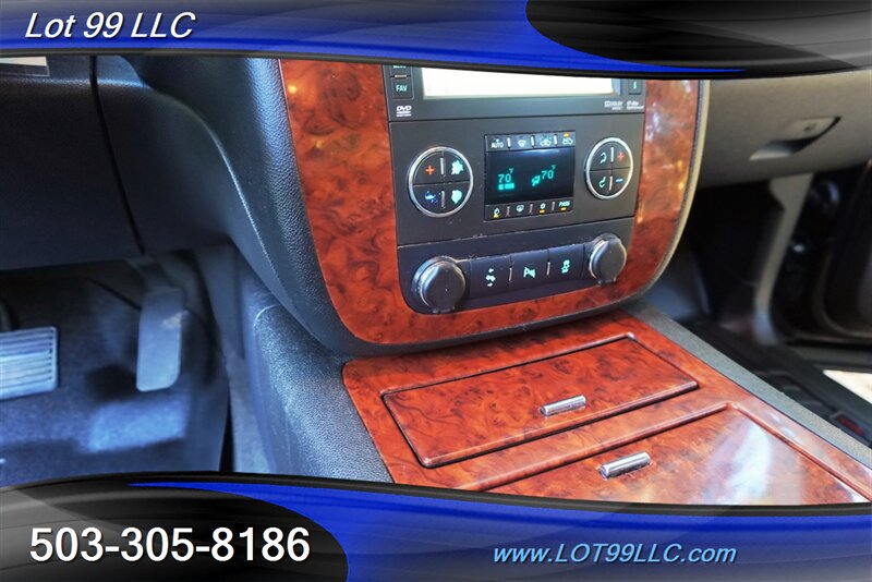 Used 2012 Chevrolet Avalanche LTZ AWD/4WD image 27