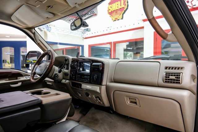 Used 2005 Ford F350 King Ranch AWD/4WD image 14
