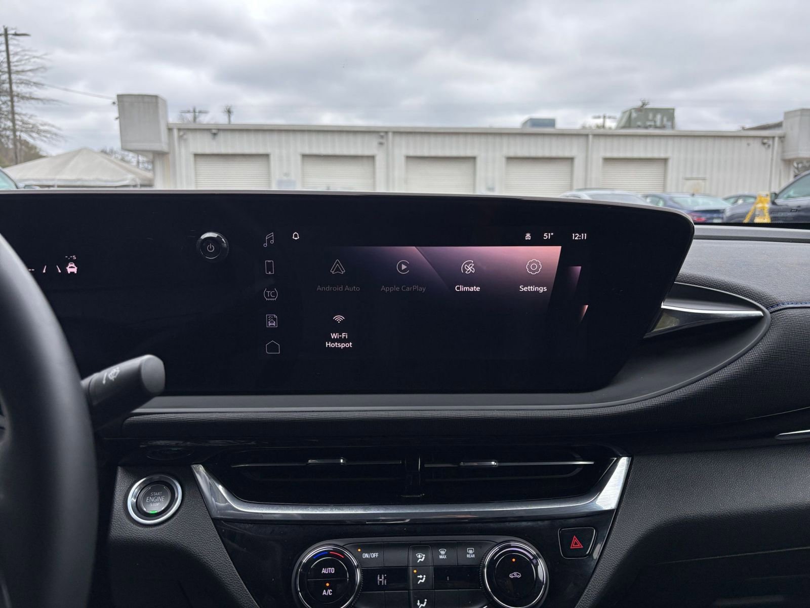 Used 2025 Buick Envista Sport Touring image 18