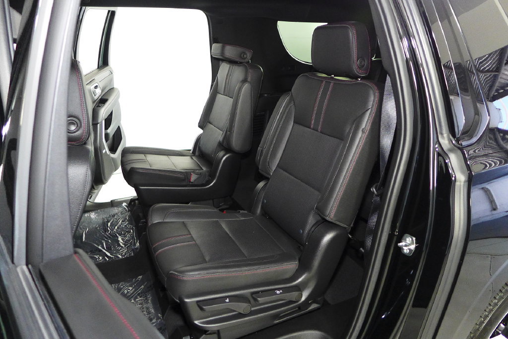 Used 2022 Chevrolet Suburban RST w/ Sport Performance Package AWD/4WD image 21