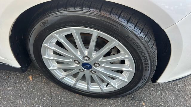 Used 2015 Ford C-MAX Energi SEL w/ Equipment Group 302A image 8