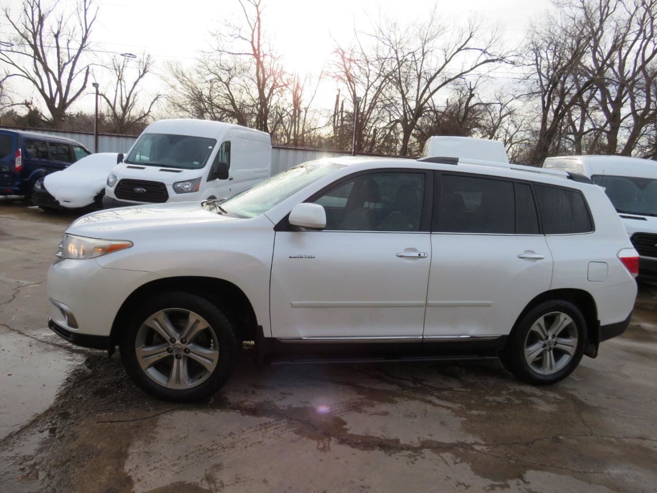 Used 2012 Toyota Highlander Limited w/ Tow Pkg FWD image 35