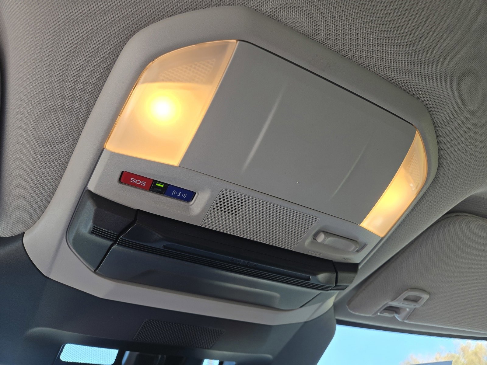 Used 2024 Subaru Ascent Premium w/ Convenience Package image 23