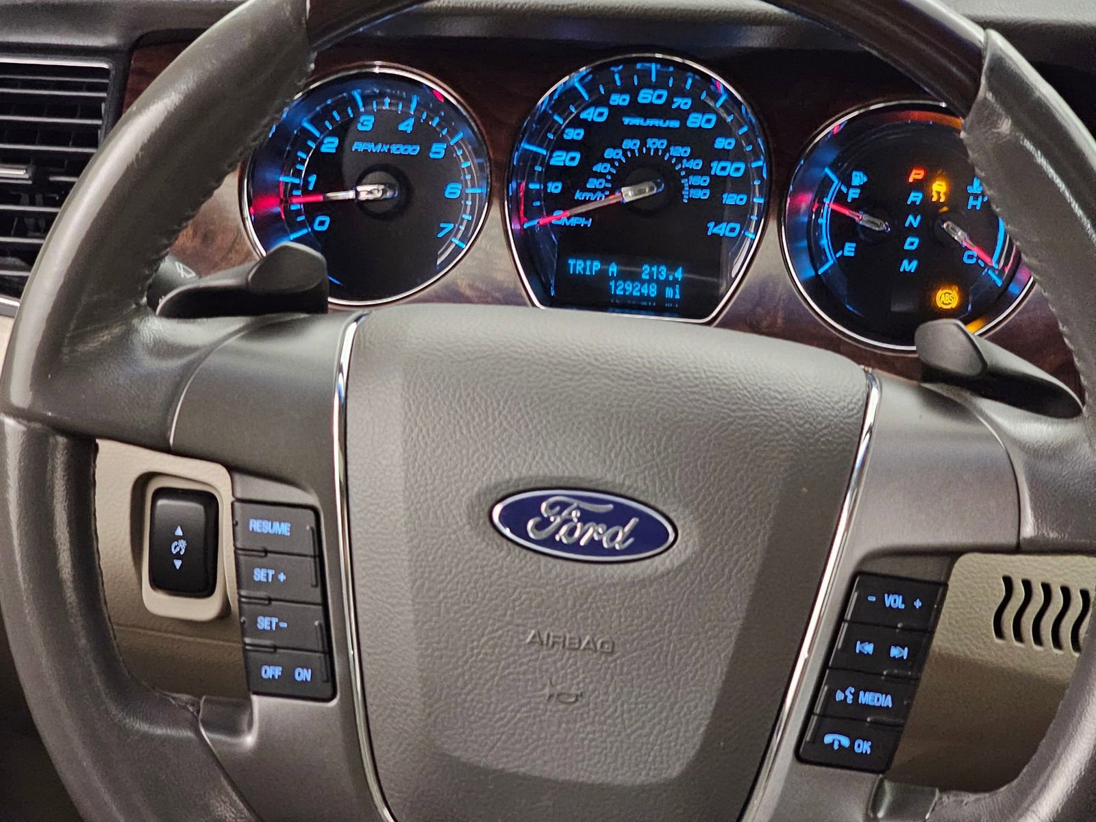 Used 2010 Ford Taurus Limited image 20