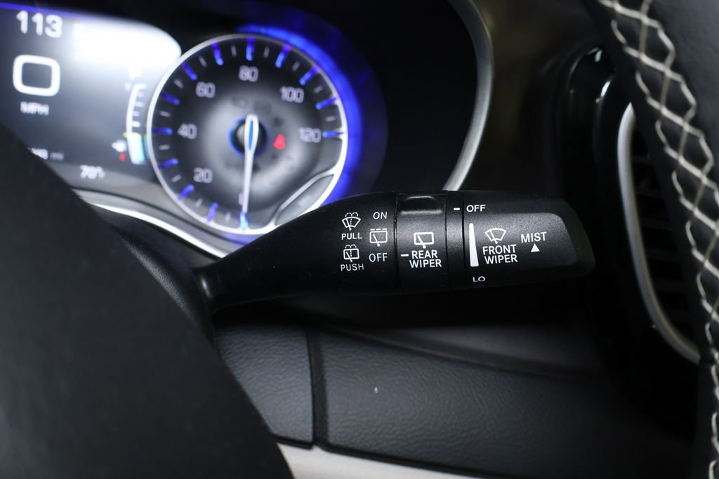 Used 2024 Chrysler Pacifica Touring-L image 26