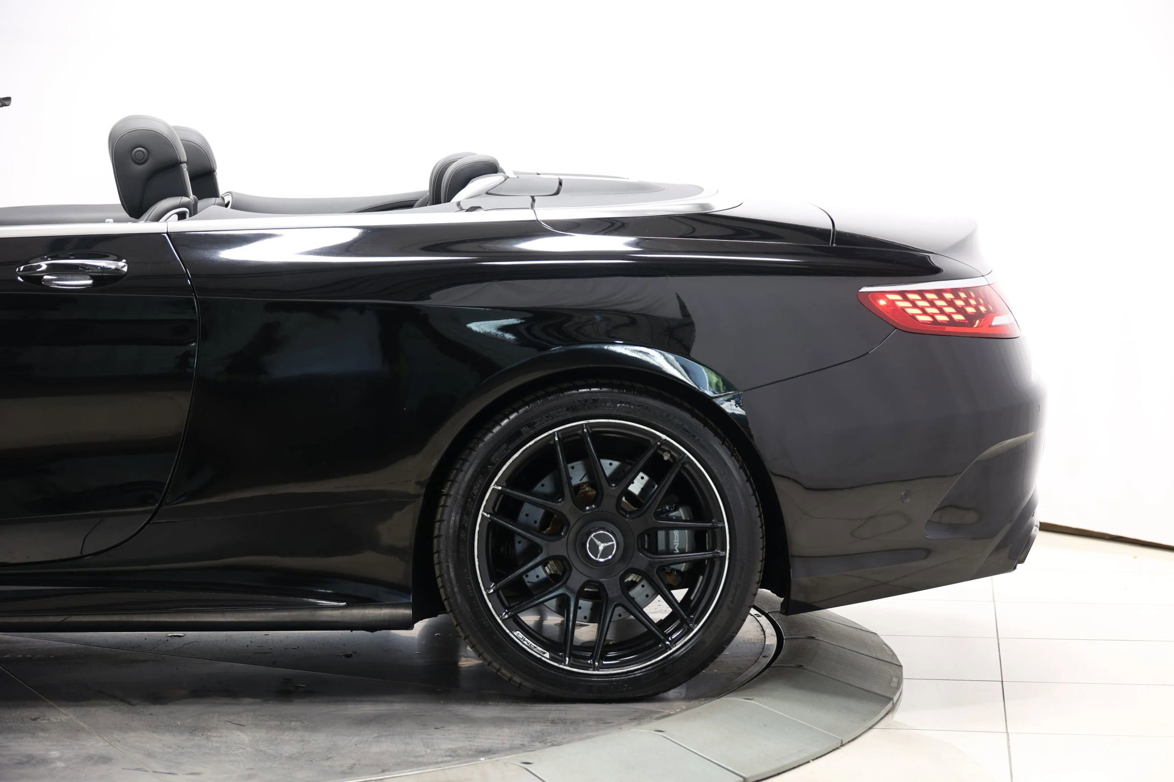 Used 2019 Mercedes-Benz S 63 AMG 4MATIC Cabriolet image 10