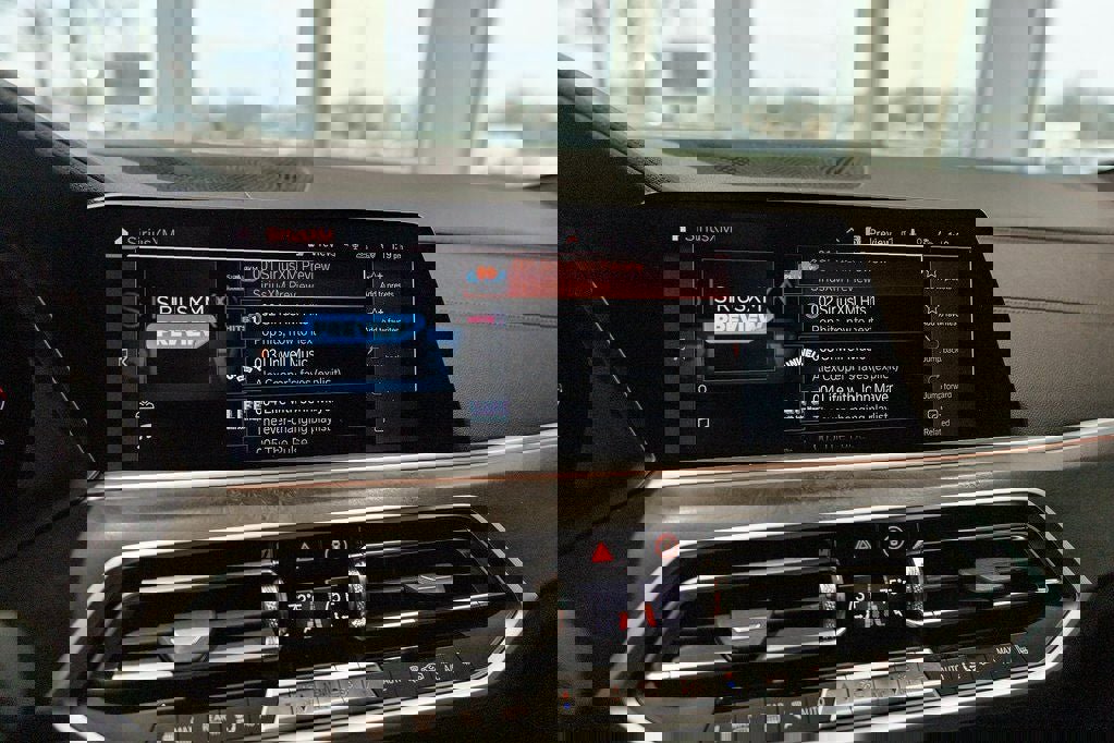 Used 2022 BMW X5 xDrive40i w/ Premium Package image 30