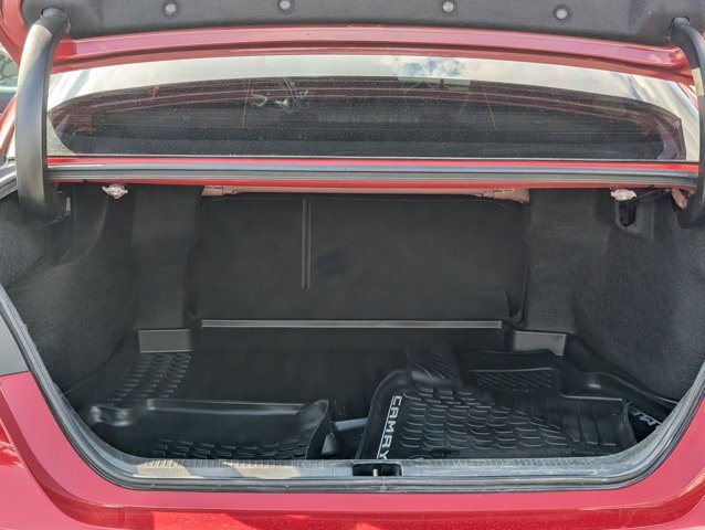 Used 2019 Toyota Camry SE FWD image 6