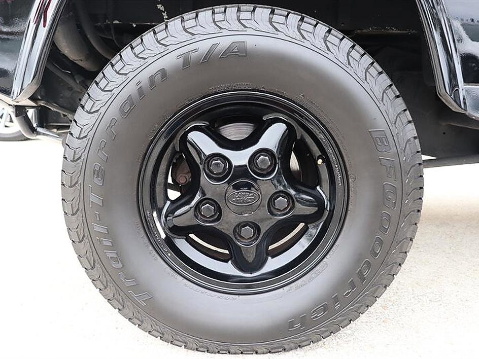 Used 1997 Land Rover Defender 90 AWD/4WD image 98