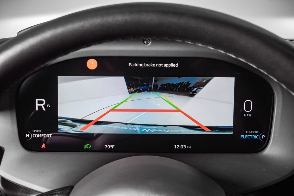 Used 2023 McLaren Artura RWD image 28