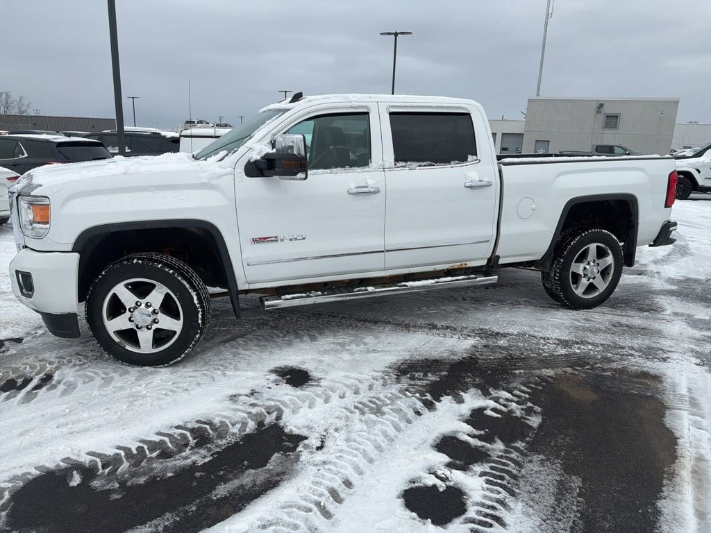 Used 2016 GMC Sierra 2500 SLT w/ All-Terrain HD Package image 4