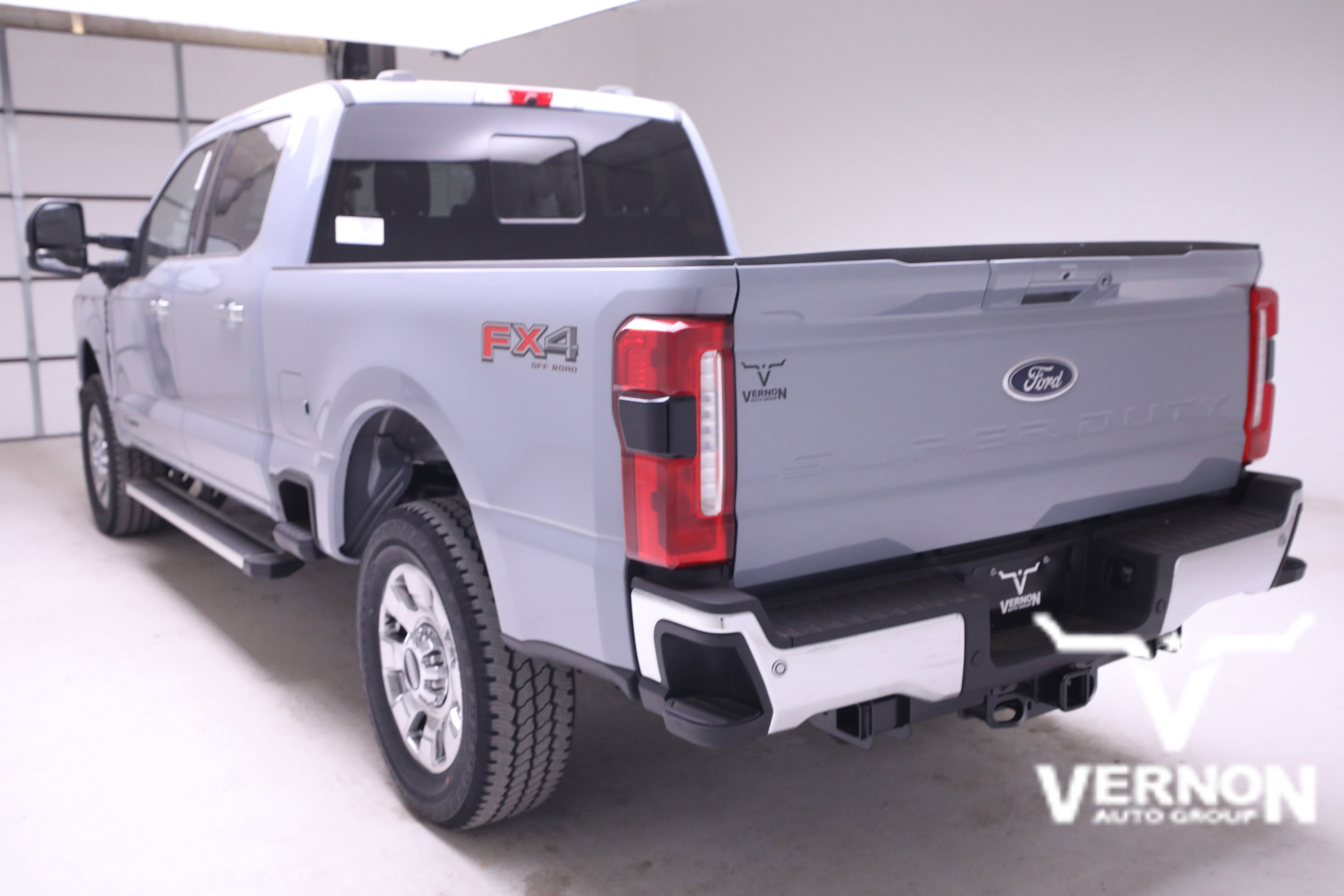 New 2026 Ford F250 Lariat w/ Chrome Package image 3