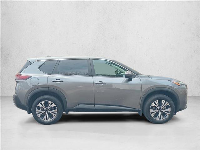 Used 2023 Nissan Rogue SV image 4