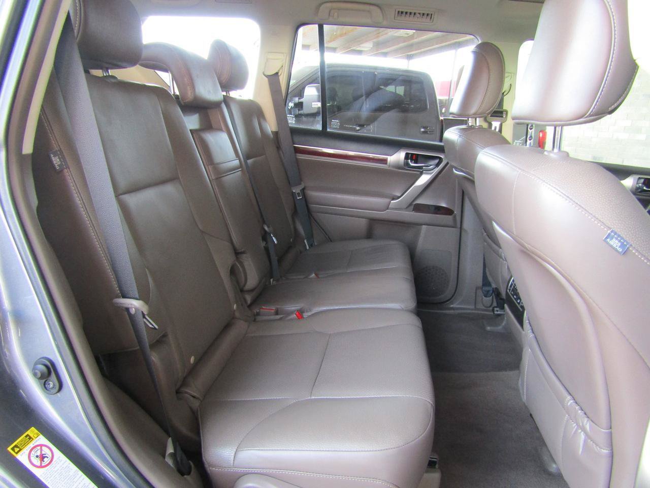 Used 2017 Lexus GX 460 Premium w/ Premium Package AWD/4WD image 14