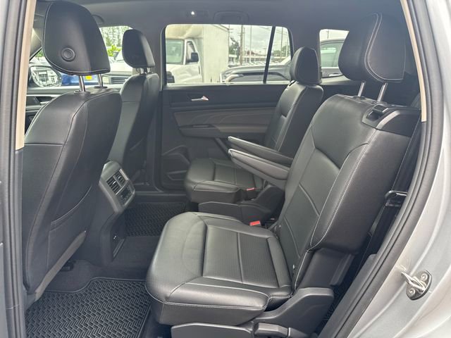 Used 2023 Volkswagen Atlas SEL R-Line AWD/4WD image 14